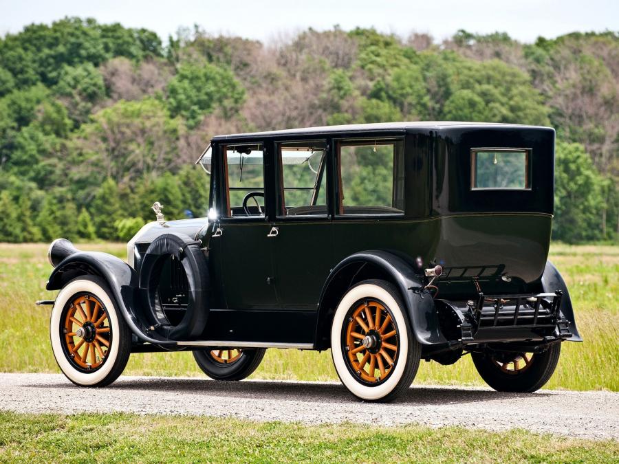  Pierce-Arrow Model 32 Sedan 1920 года  (фото 7 из 7)